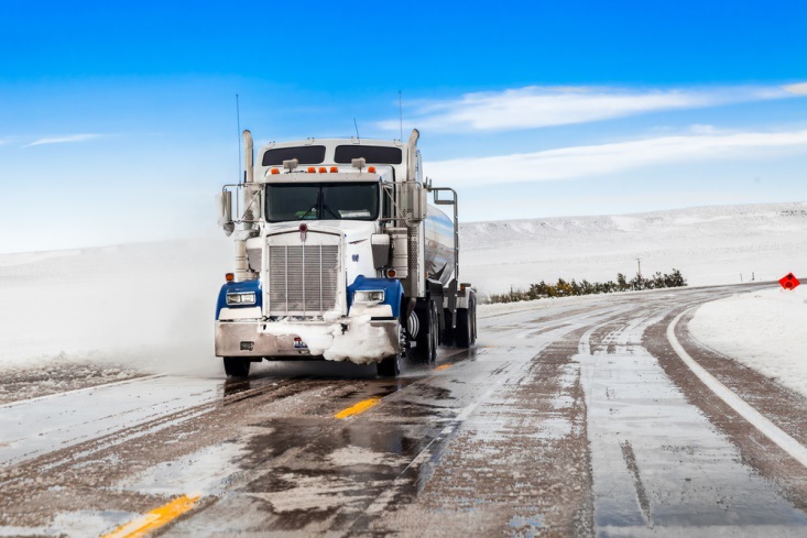 Knowing How to Be a Safer Trucker is vital during the winter